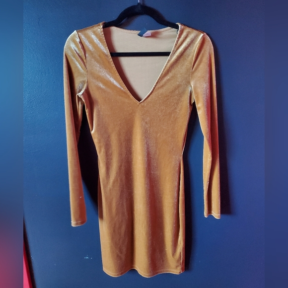 Gold velvet dress - Picture 1 of 1